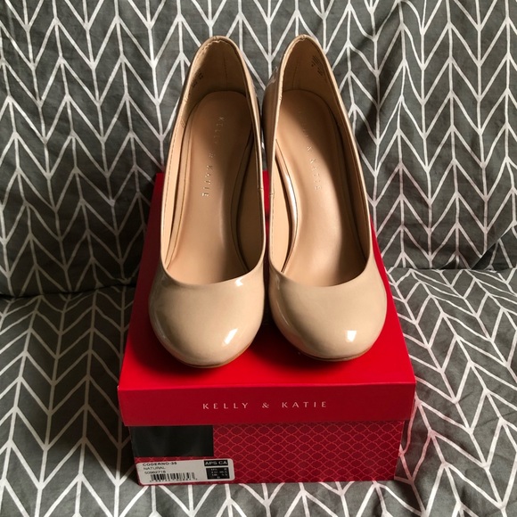 Kelly & Katie Heels, Round Toe - Nude, Size 8 - Picture 1 of 16